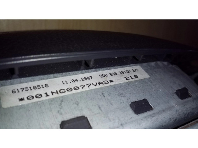 Подушка безопасности водителя 3D0880201CM Volkswagen Phaeton