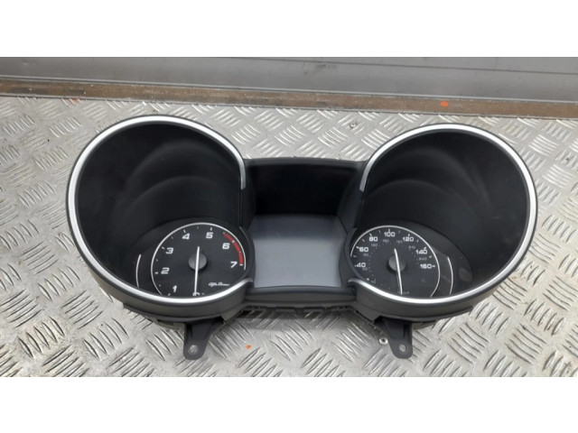 Přístrojová deska Alfa Romeo Stelvio 2018 50551317