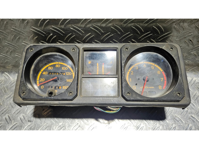 Přístrojová deska Mitsubishi Pajero 1988 MB716916, 69326300