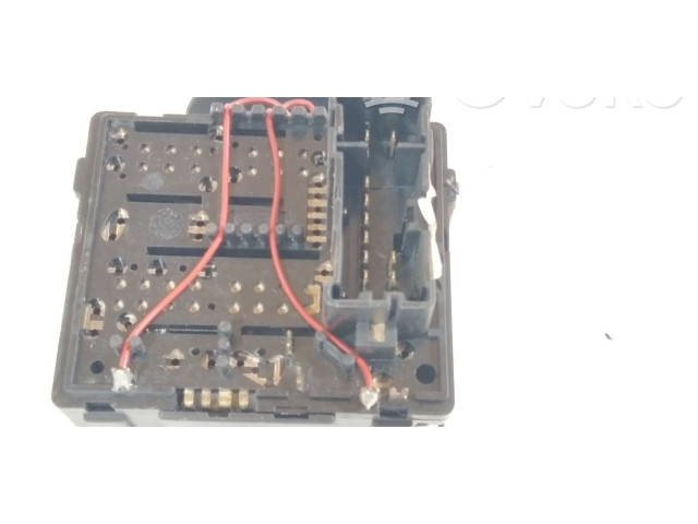 Ручка стеклоочистителей 8201168008   Dacia Logan II