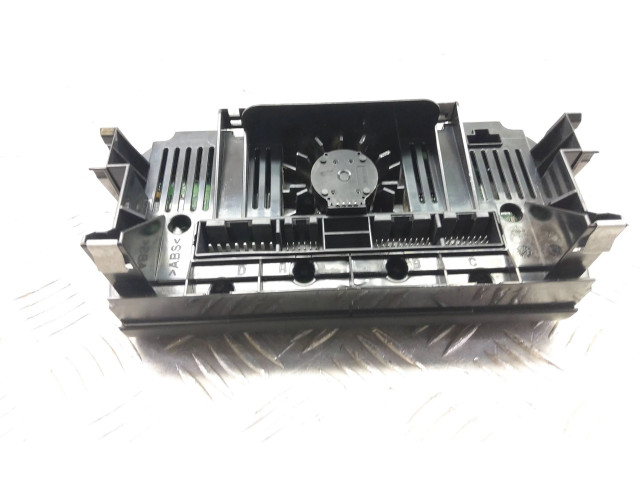 Блок управления климат-контролем 8U0820043F, A2C90228000   Audi Q3 8U