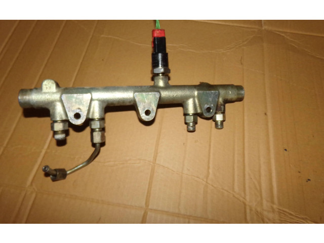 Топливная рампа 0445214010 Peugeot 406 для двигателя DW10ATED