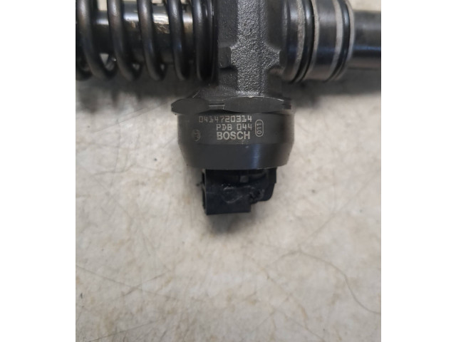 Форсунка 0414720314    Audi A3 S3 A3 Sportback 8P  CAYC 