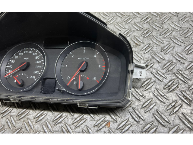 Панель приборов    Volvo V50       