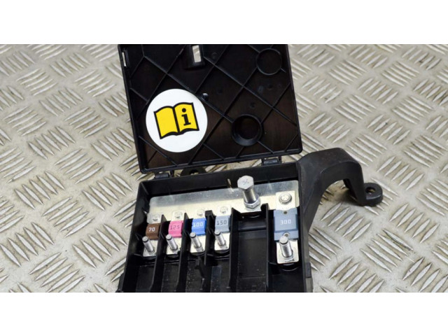 Блок предохранителей 4KE937548 Audi E-tron GT