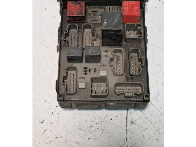 Pojistková skříňka 518002217 Renault Vel Satis 2002