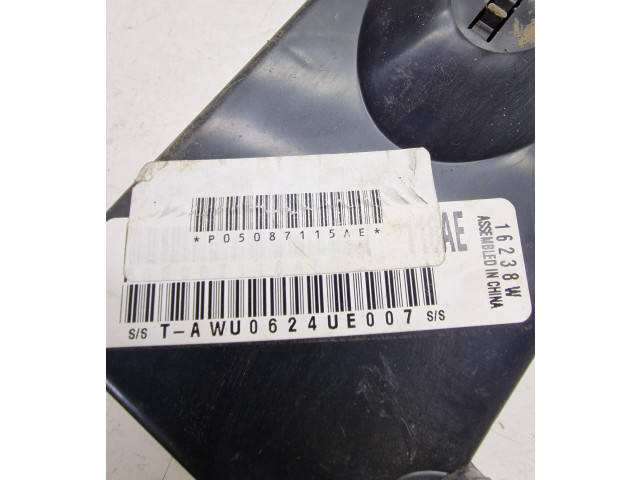 Блок предохранителей 04759996AB, P05087115AE   Chrysler 300 - 300C    