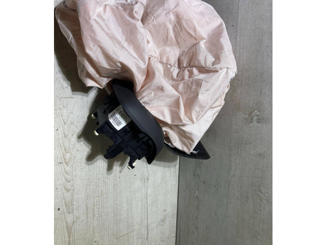 Подушка безопасности водителя    Citroen C3 Aircross