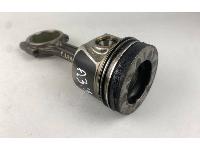  Поршень с шатуном  02604LA, 04LADE  Audi A3 S3 8V  