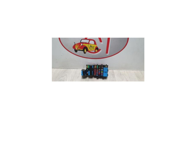 Блок предохранителей  243809584R, 243809584R   Renault Clio II    