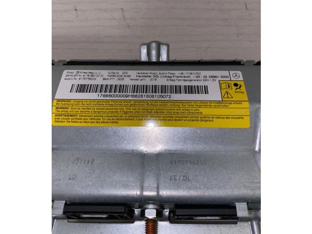 Подушка безопасности для колен 617379600C Mercedes-Benz A W176