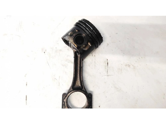 Píst Citroen C3 Picasso pro benzínový motor 1.6