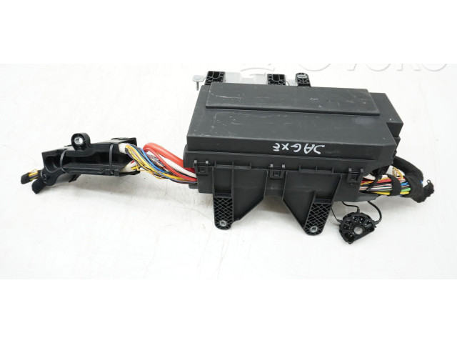 Блок предохранителей Jaguar XE