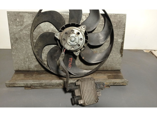 Вентилятор радиатора 32339742, 31686806 Volvo S60