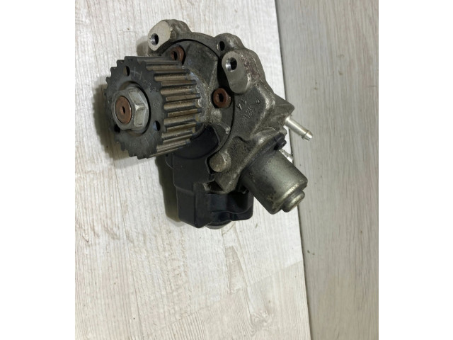 Топливный насос 04B130755F Skoda Octavia Mk3 (5E)