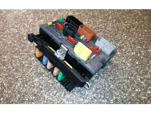   Pojistková skříňka 9807028580, BSMR02   Peugeot 5008 2011