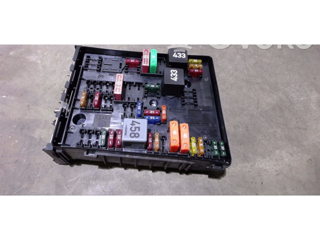 Блок предохранителей 2K1937535H Volkswagen Caddy