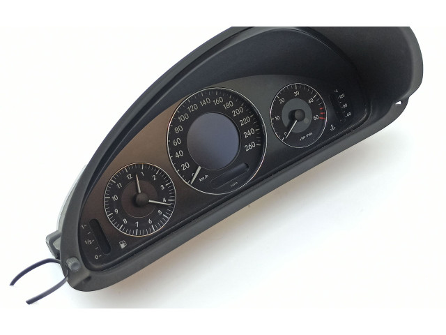 Přístrojová deska Mercedes-Benz CLK A209 C209 2004 A2095407111, 110080282