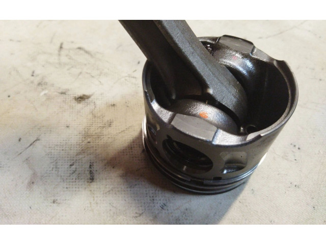 Поршень с шатуном 145C3 Ford Kuga I