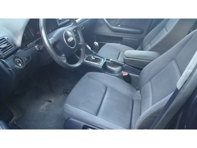 Vstřikovač 038130073AN Audi A4 S4 B6 8E 8H pro naftový motor 1.9 AWX