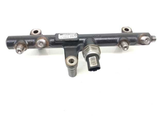 Топливная рампа 9681909680, 9814383880   Peugeot Expert   для двигателя RH02