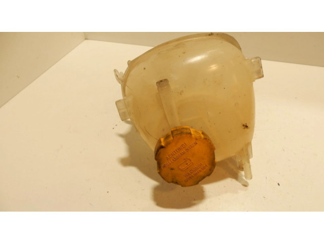 Расширительный бачок охлаждающей жидкости