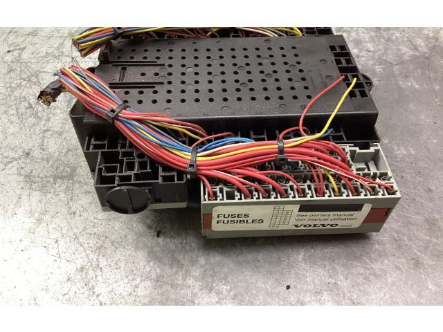 Блок предохранителей  08679899, 08696098   Volvo V70    