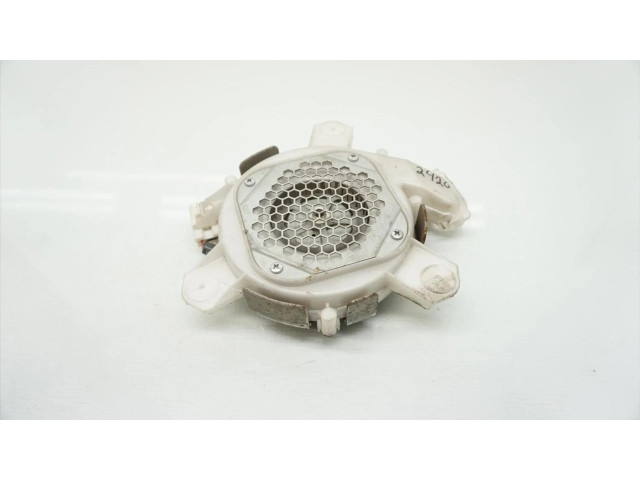 Другая деталь салона