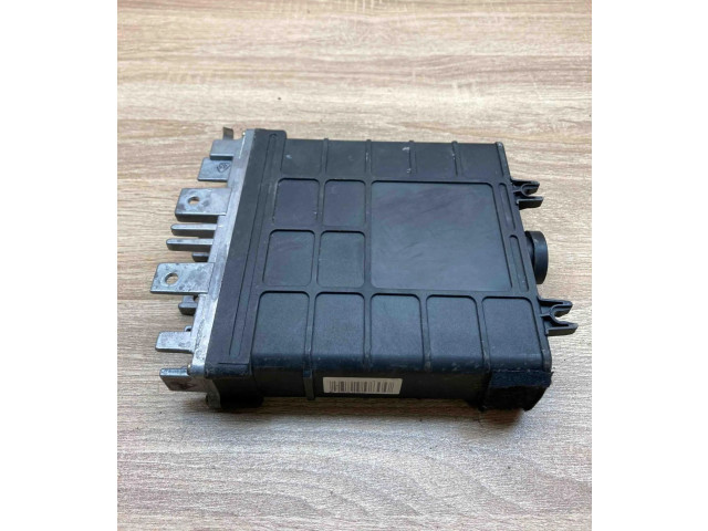 Řídící jednotka 037906022GD, 5WP4130 Volkswagen PASSAT B4 1994