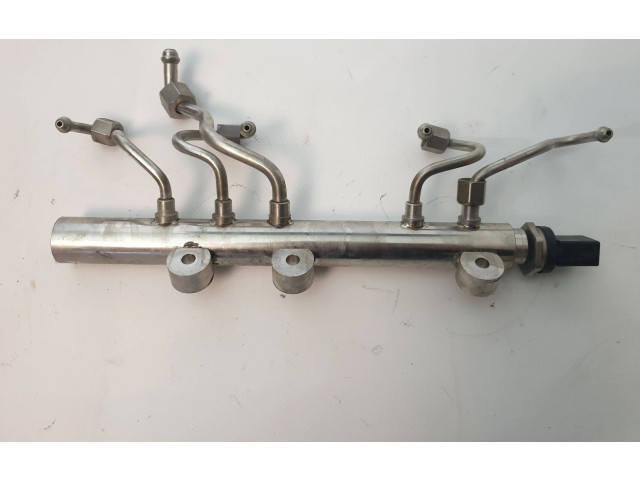 Vstřikovací lišta 7599866 BMW M5 pro naftový motor 4.4 S63B44B