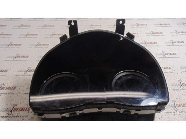 Přístrojová deska Hyundai i40 2013 940033Z050