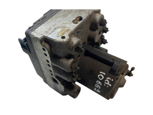 Блок АБС 701614111D, 0265220008 Volkswagen Transporter - Caravelle T4 1991 - 2003 года