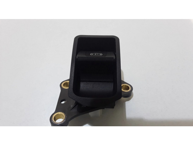 Ручка отпускания ручного тормоза