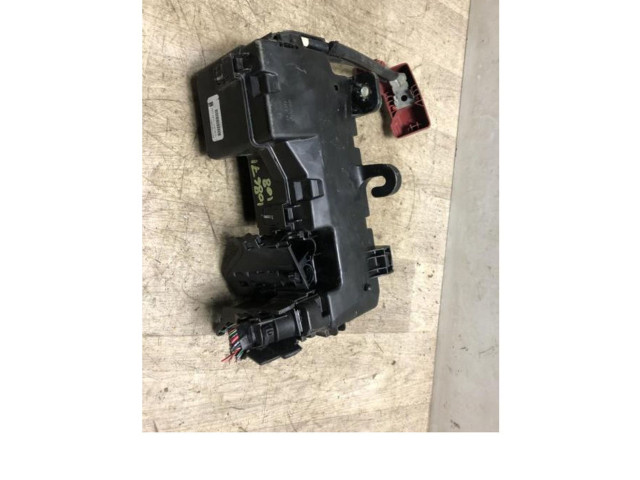 Блок предохранителей  1612191280, 1612191280   Peugeot 108    