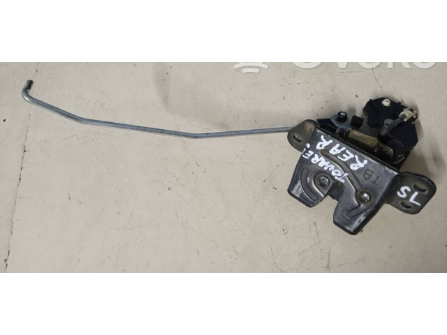 Zámek zadních dveří Volkswagen Touareg I 2006