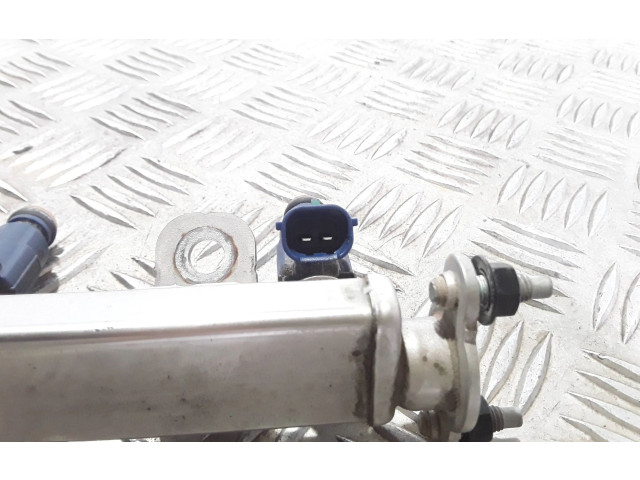 Форсунка 353102B000, 2E240597A    KIA Ceed   