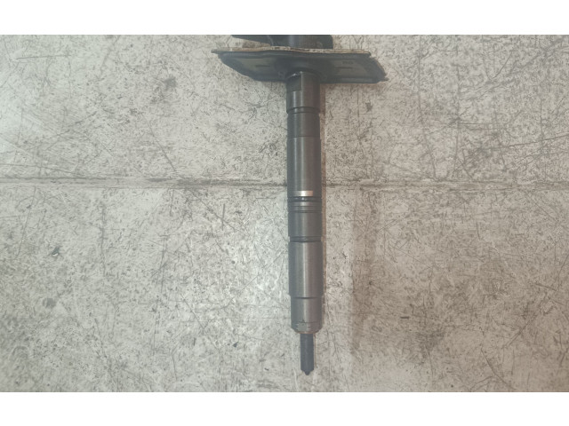 Форсунка 03L130277    Audi A3 S3 8P   