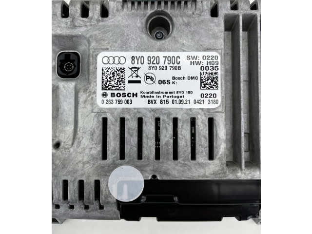 Панель приборов Audi A3 8Y