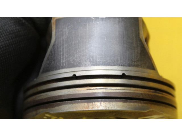 Поршень с шатуном Mercedes-Benz GLE (W166 - C292)