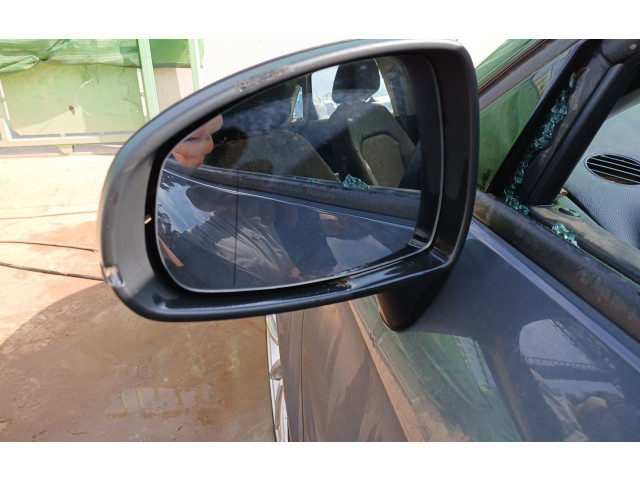 Зеркало электрическое Audi A1 2018 - года