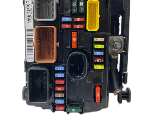 Блок предохранителей  9667199780R09, R09   Peugeot 207    