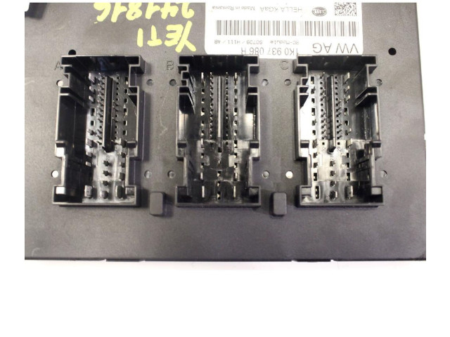 Блок предохранителей 1K0937086R, 1K0937086R Skoda Yeti (5L)