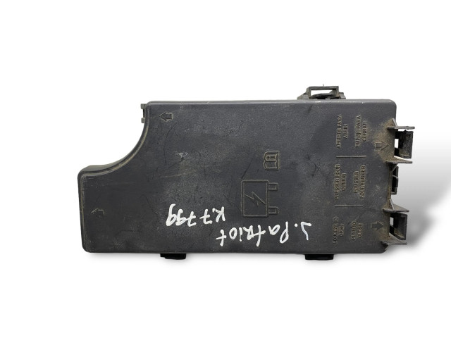 Блок предохранителей P68028007AD   Jeep Patriot    