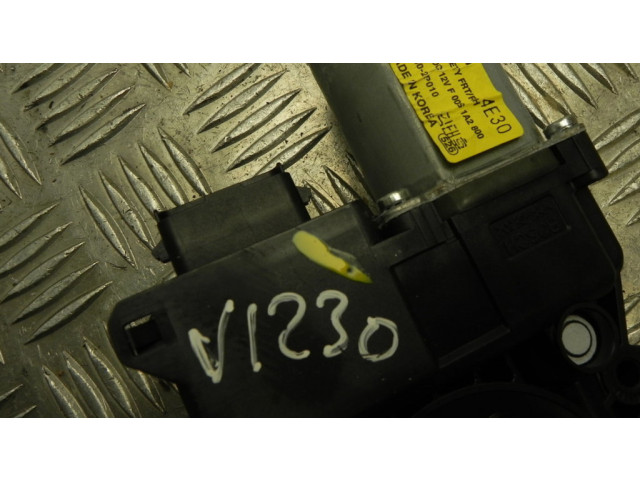 Передний двигатель механизма для подъема окон