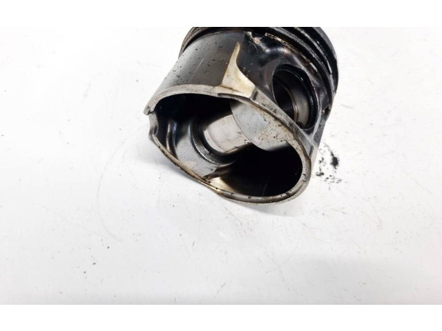 Поршень Mazda 3 II