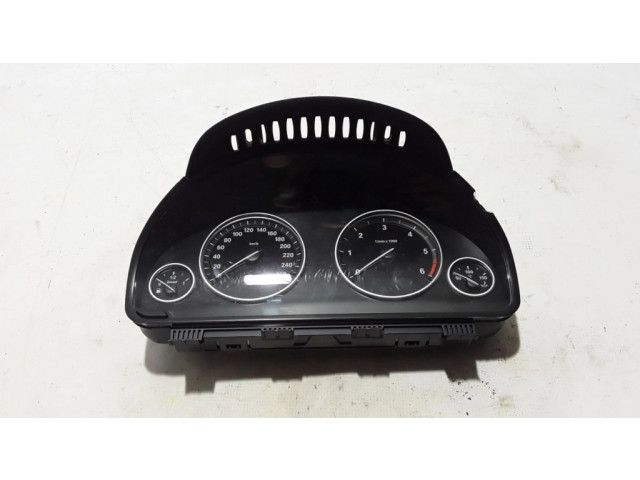 Přístrojová deska BMW 5 F10 F11 2013 9348714