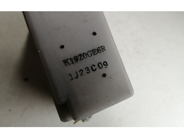 Блок управления климат-контролем K19Z0GE6R Mazda 626