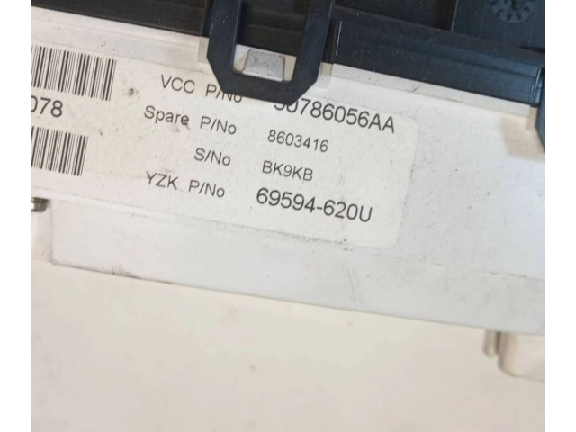 Панель приборов 8603416, 69594620U   Volvo S80       