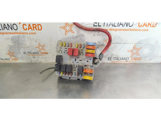 Блок предохранителей 50513644, 50513644 Alfa Romeo 166