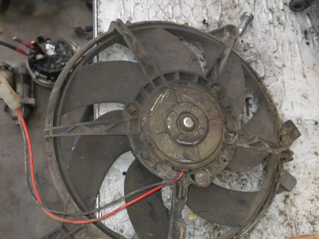 Вентилятор радиатора     A6385001093    Mercedes-Benz Vito Viano W638 